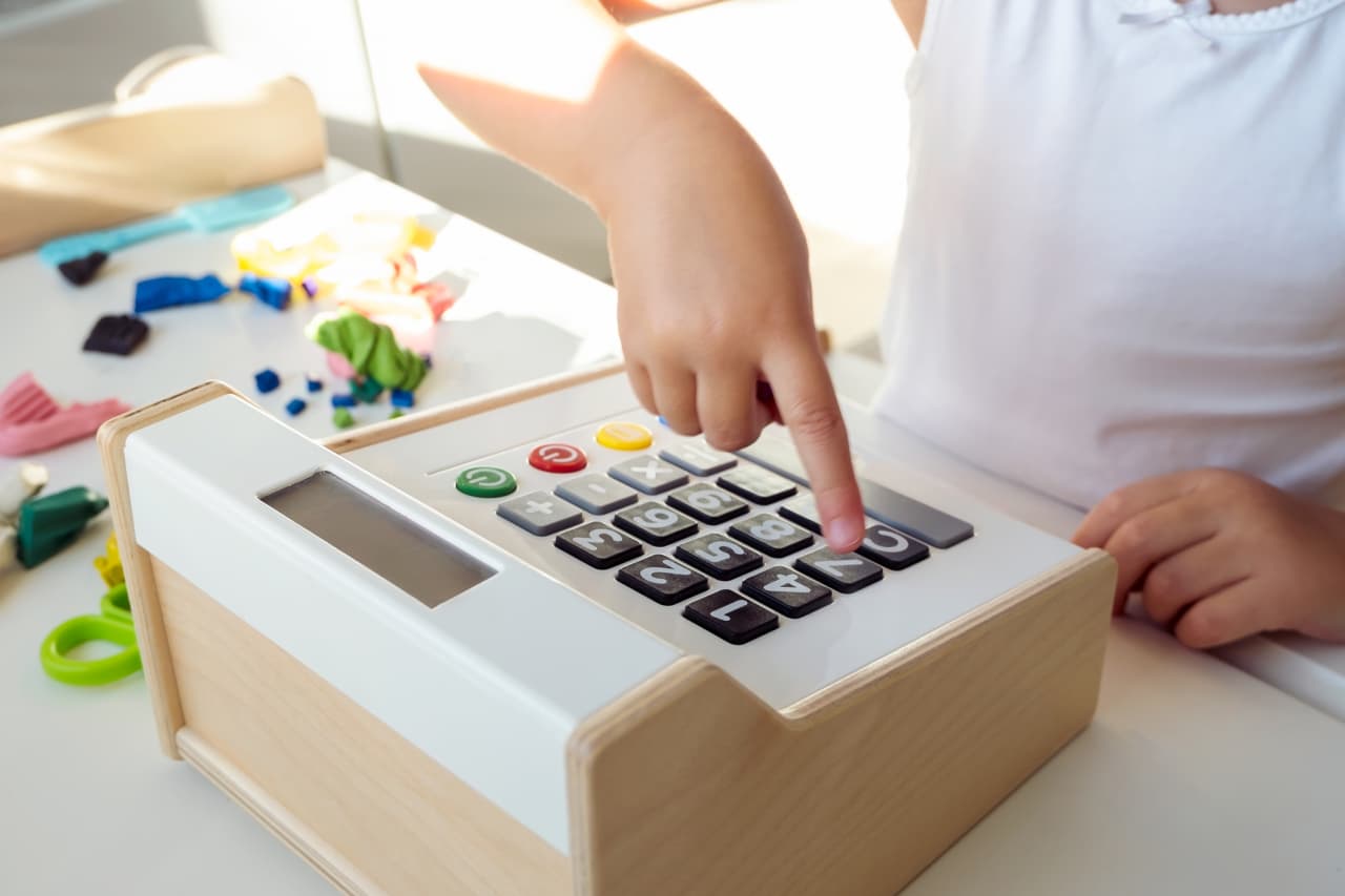 How to empower your kids through financial literacy